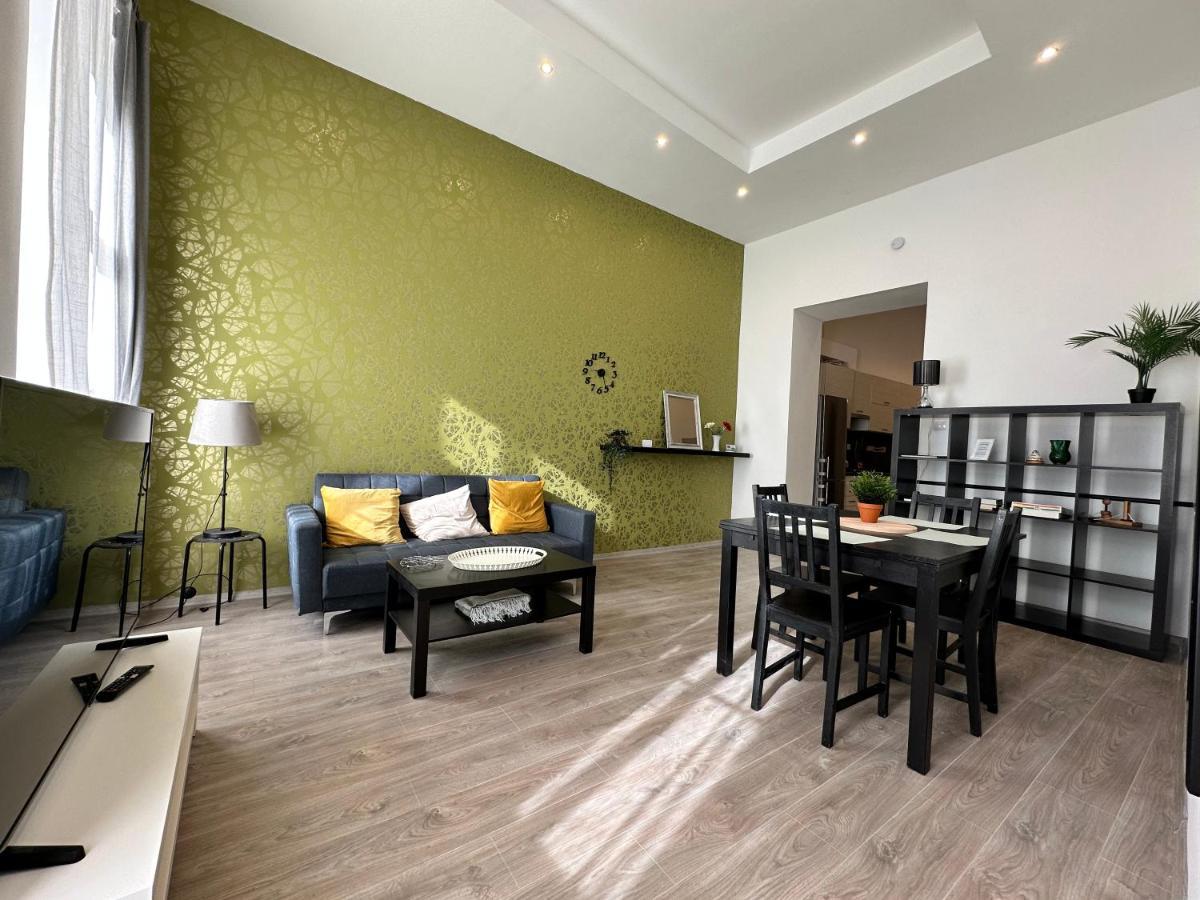 The Great Cosiness In Rakoczi Square Apartamento Budapest